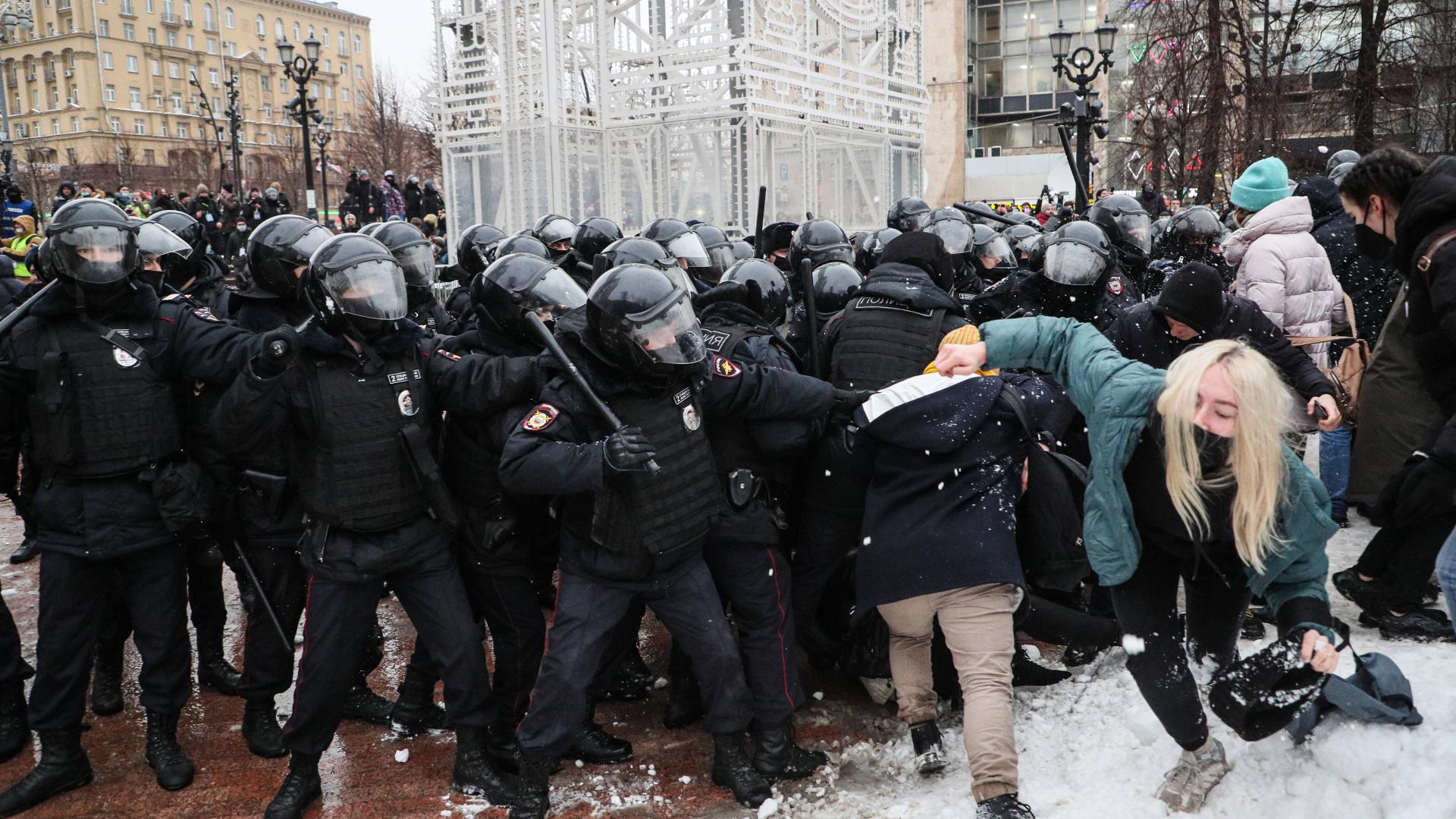 moskau demonstration polizeit russland festnahme.