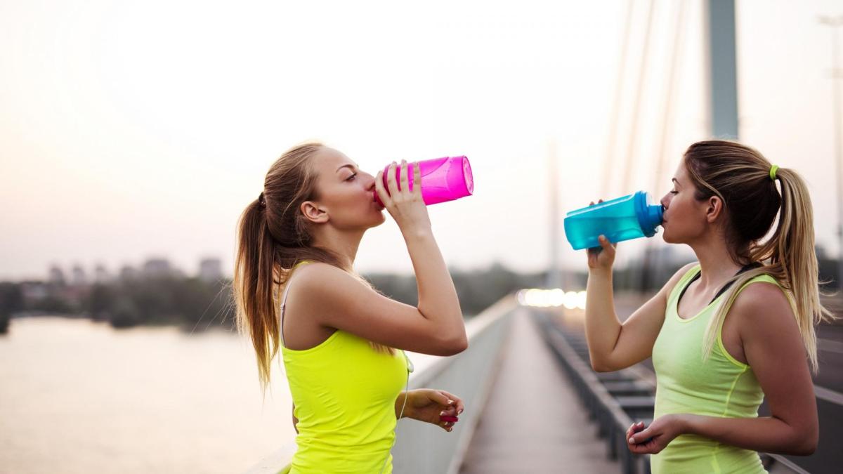 Frauen, Sport, Trinken