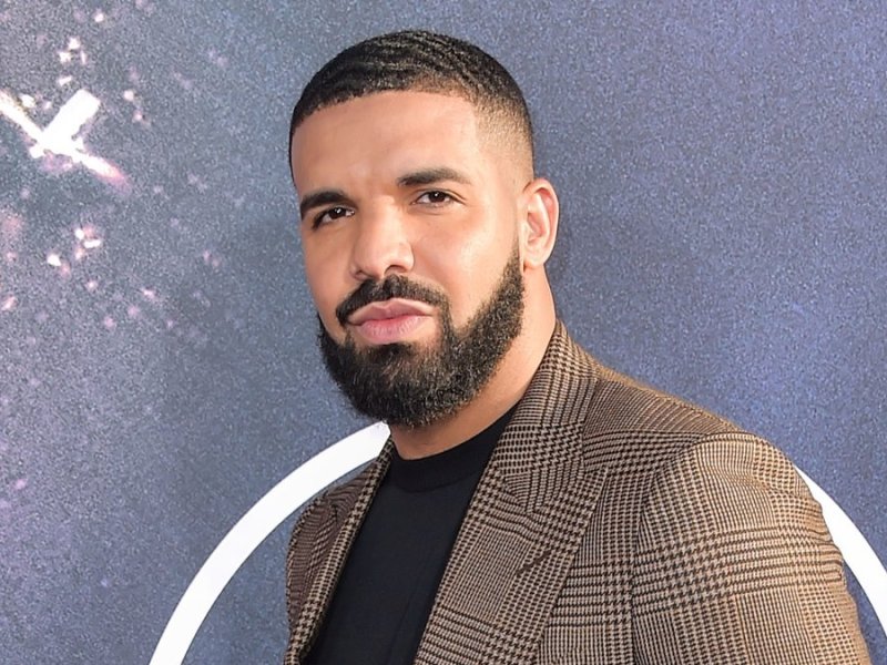 Rapper Drake will sich gegen eine mutmaßliche Stalkerin wehren.. © Image Press Agency/ImageCollect.com