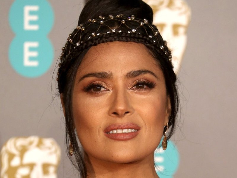 Salma Hayek weiß auch ohne Make-up zu punkten.. © Cubankite/Shutterstock.com