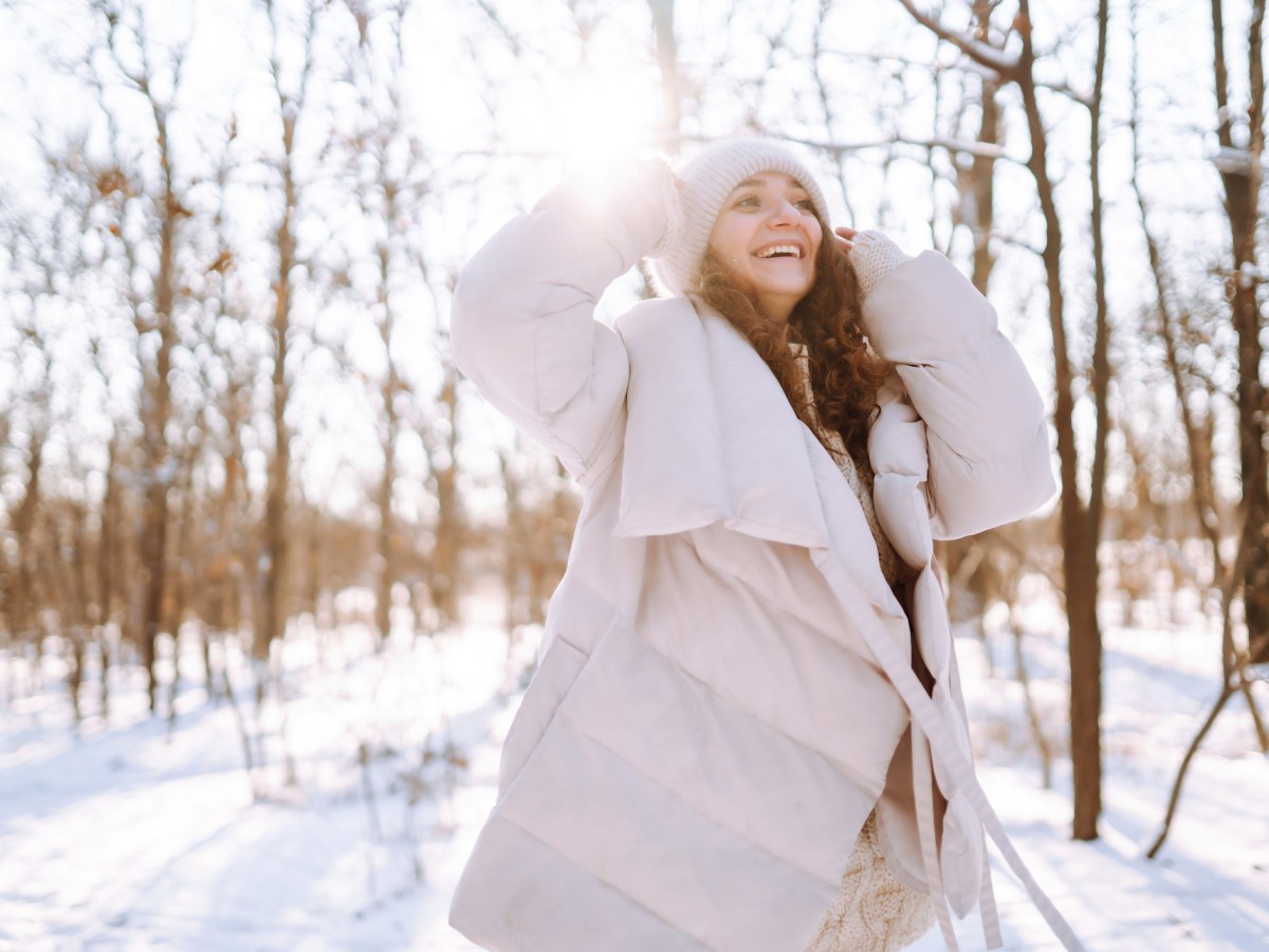 Frau Winter Sonne Schnee