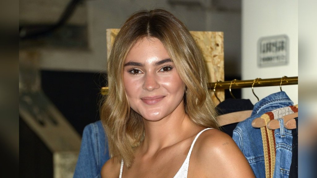 GNTM-Gewinnerin Stefanie Giesinger steht zu ihrem Körper.. © imago/Marja