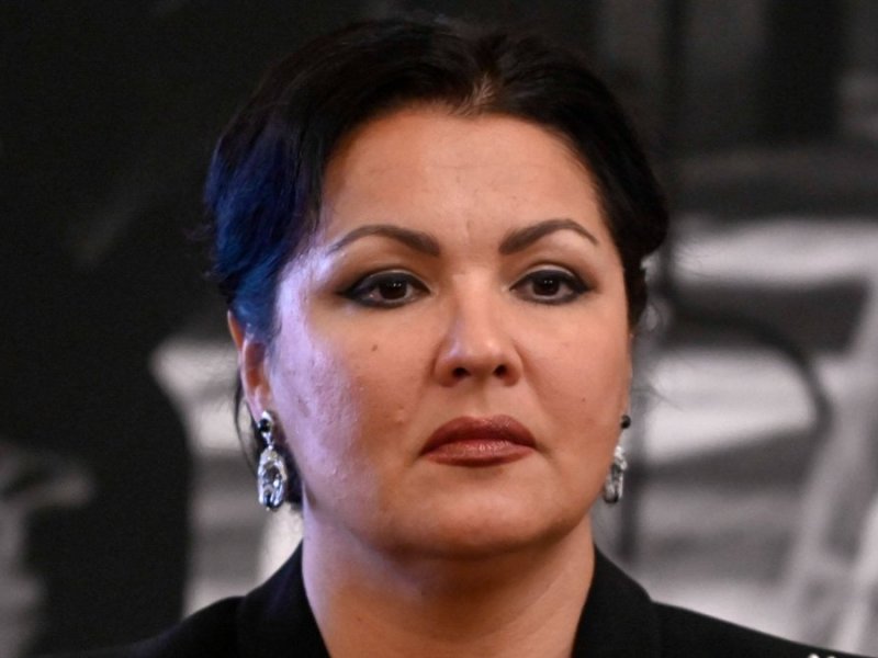 Die Bayerische Staatsoper annulliert das Engagement von Anna Netrebko.. © imago images/Independent Photo Agency Int.