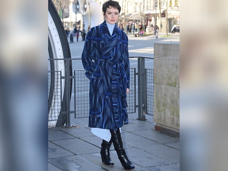 Daisy Ridley auf dem Weg zur Fashion-Show von Stella McCartney.. © imago/PanoramiC