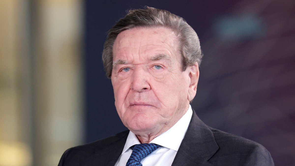 Gerhard Schröder teile nicht mehr "die Werte und Ziele" Hannovers.. © imago images/Jens Schicke