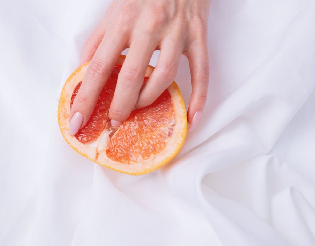 Grapefruit hand