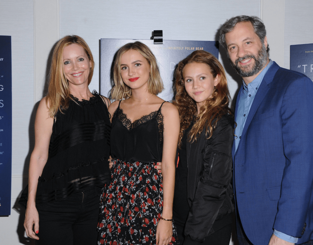 Maude Apatow mit ihrer Familie