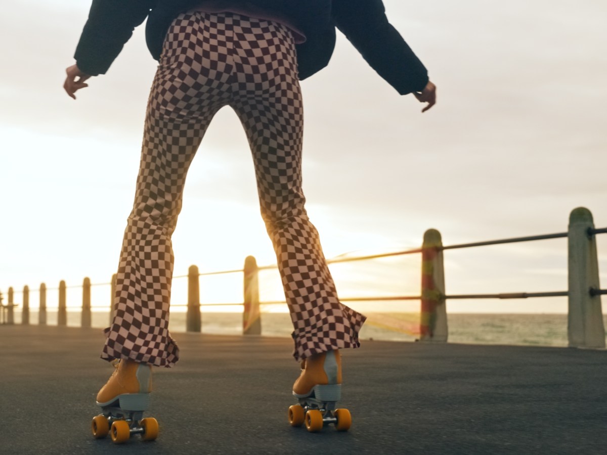 Frau Rollschuhe Sonnenuntergang