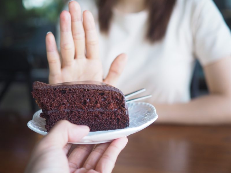 Frau Kuchen ablehnen