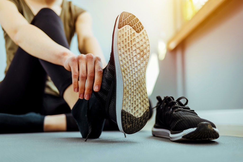 Frau Joggen Schuhe Laufsocken