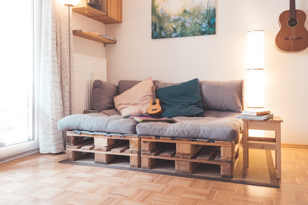 palettenmöbel wohnung zuhause wohnzimmer holz boden einrichten