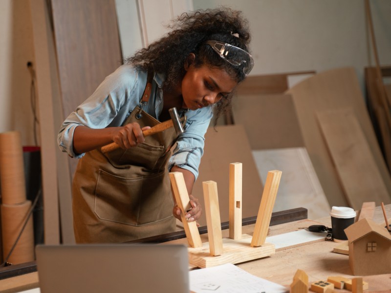 Frau Holz bauen Werkstatt