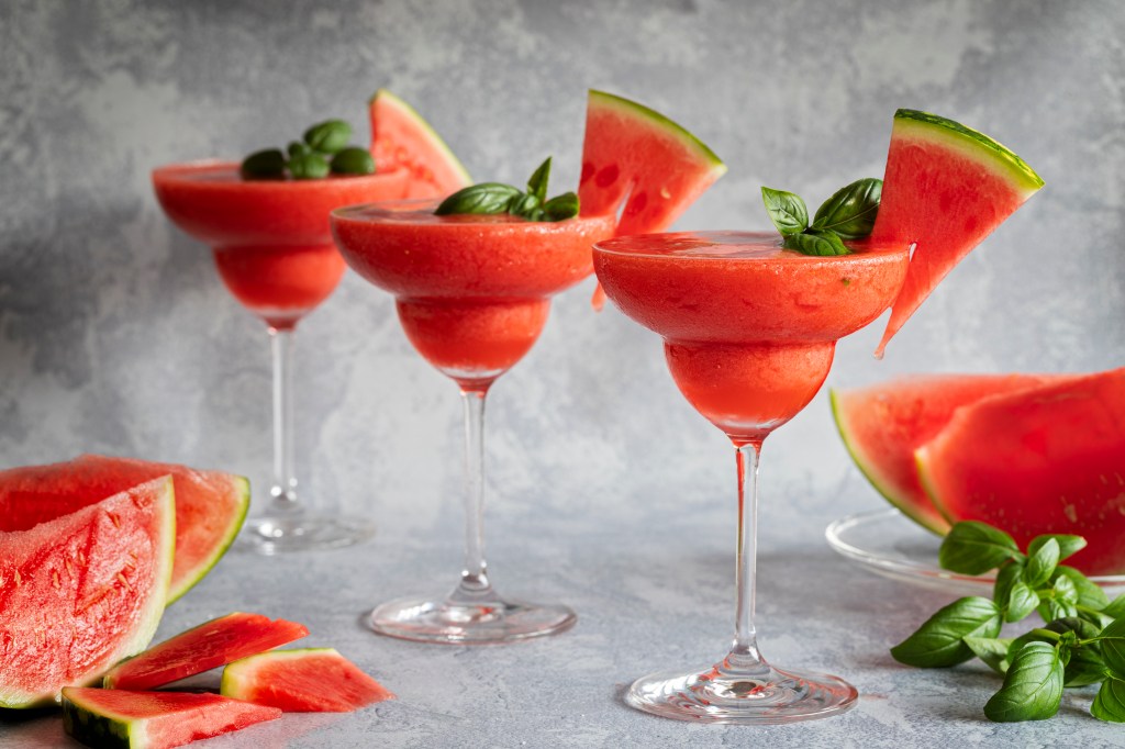 Wassermelone Basilikum Mocktail