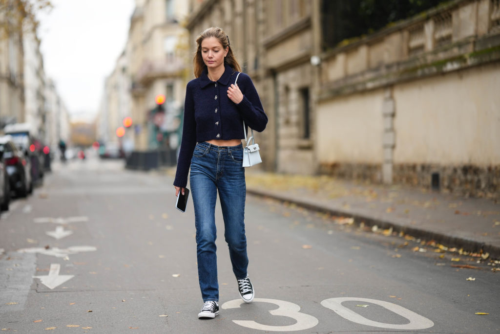 Chucks und Jeans