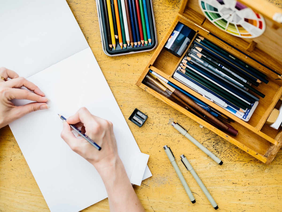 Basteln mit Stiften: 3 bunte DIY-Ideen die deine Wohnung ordnen und verschönern