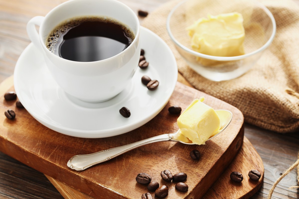 Kaffeetasse mit LÃ¶ffel und Butter