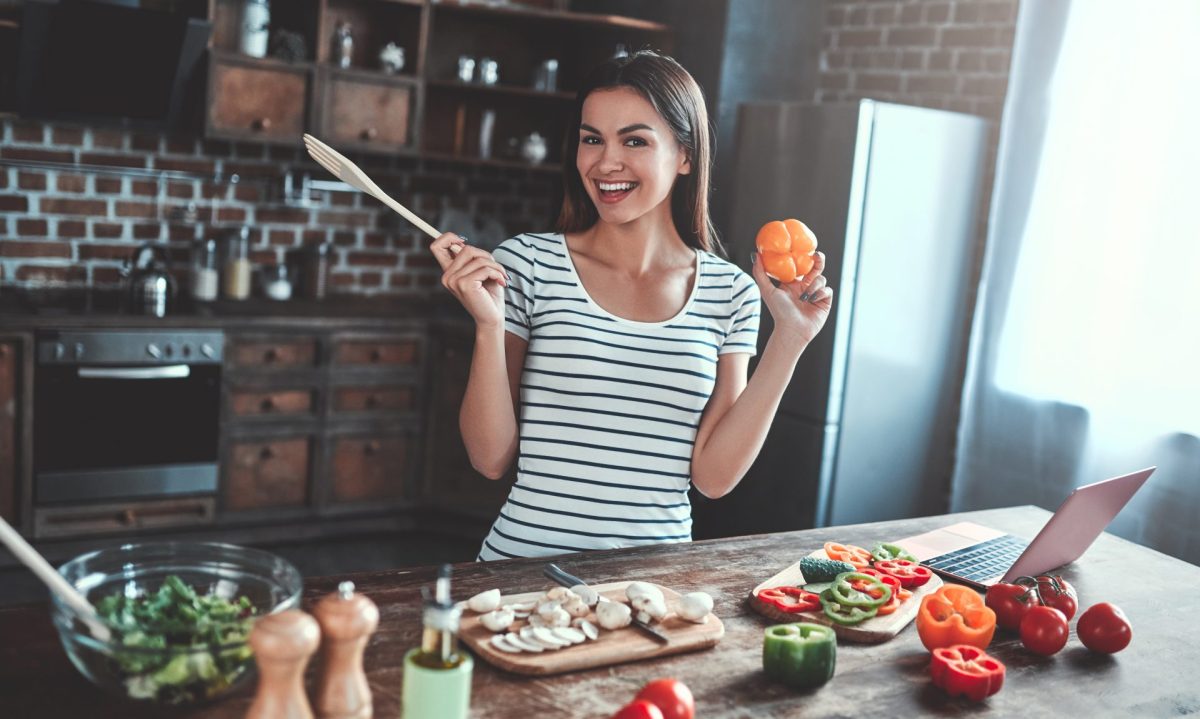 Frau kochen