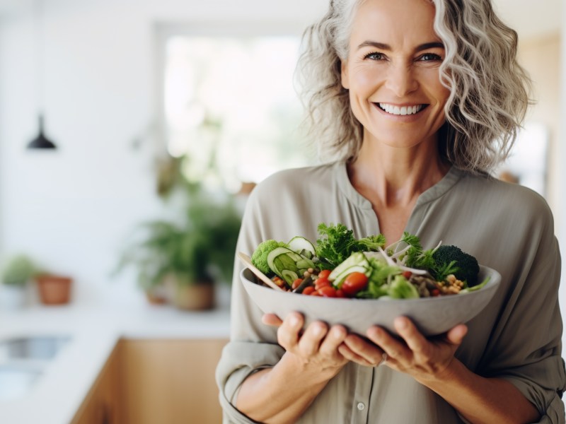 Wie kann man mit einer Salat-Diät abnehmen und worauf muss man achten? Alle Details hier.