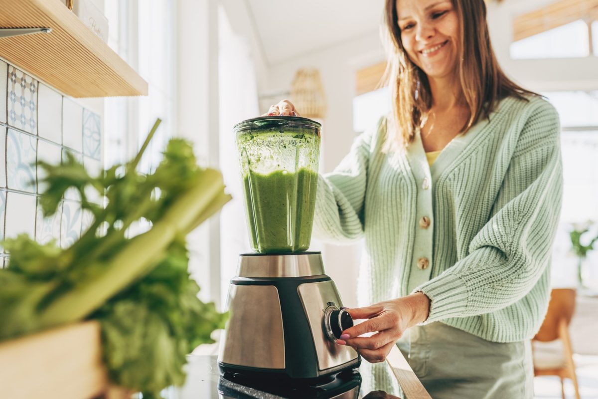 Frau grÃ¼ner Shake