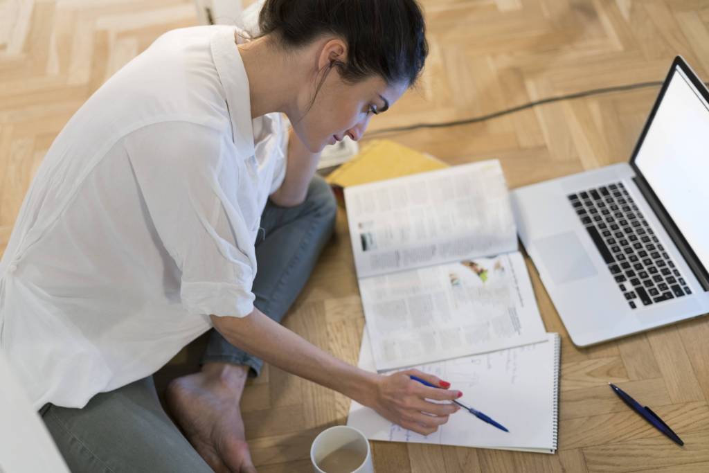 Frau Studium Lernen