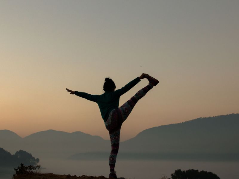 Frau Natur Meditation Yoga Laufen