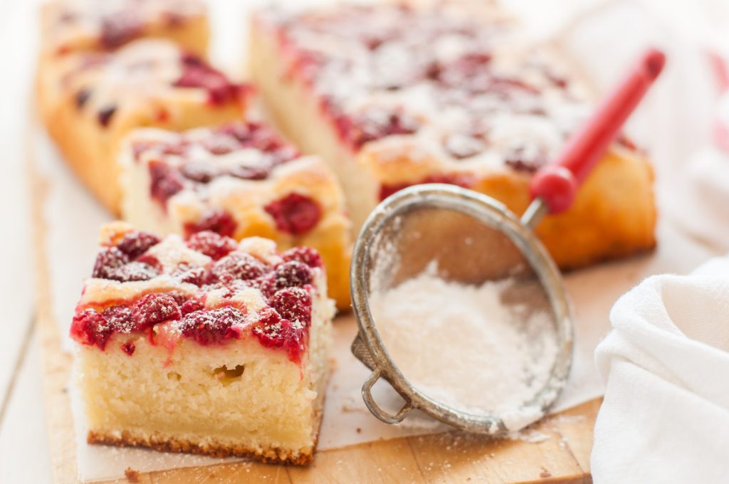 Kuchen Erdbeeren Puderzucker