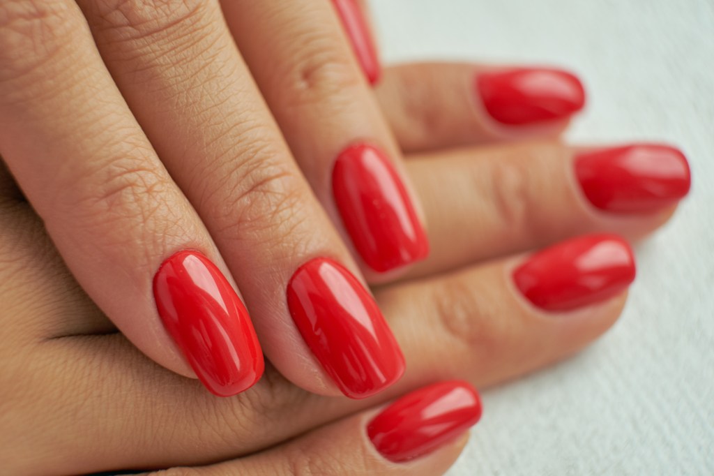 Roter Nagellack