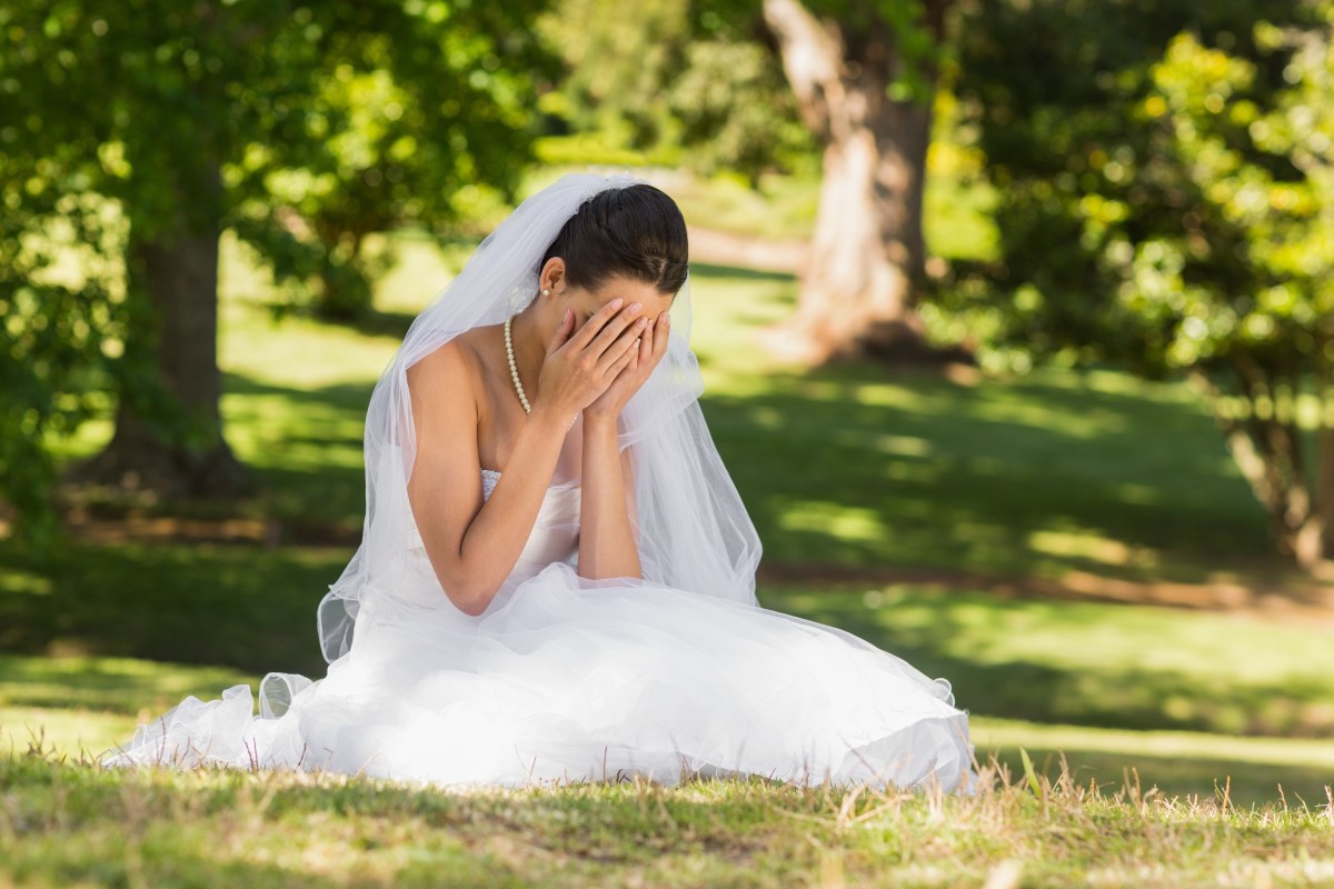 Enttäuschte Braut: Schwiegermutter probierte ihr Brautkleid an.