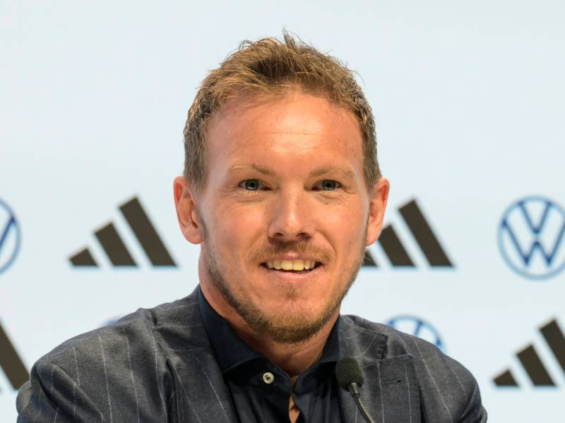 Fußballbundestrainer Julian Nagelsmann bei einer Pressekonferenz.