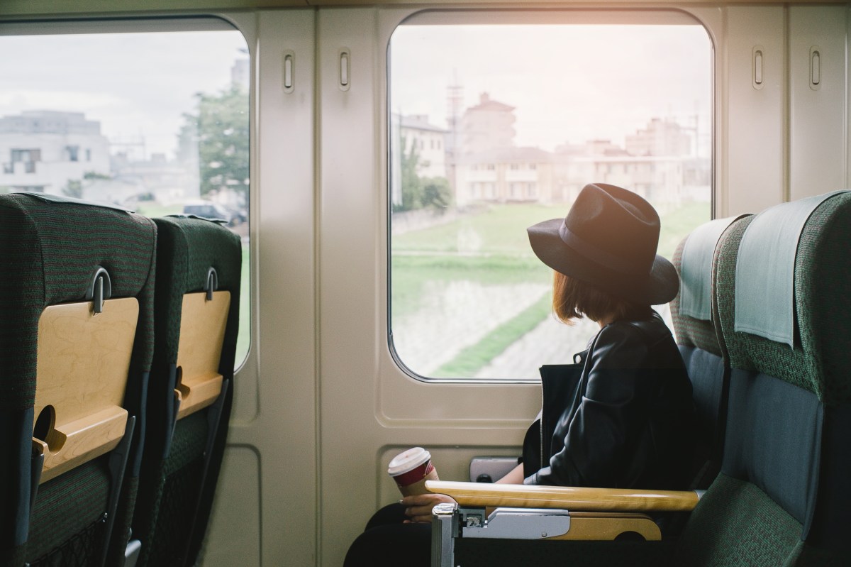 Einfache Tricks, mit denen du immer einen Sitzplatz im Zug findest.