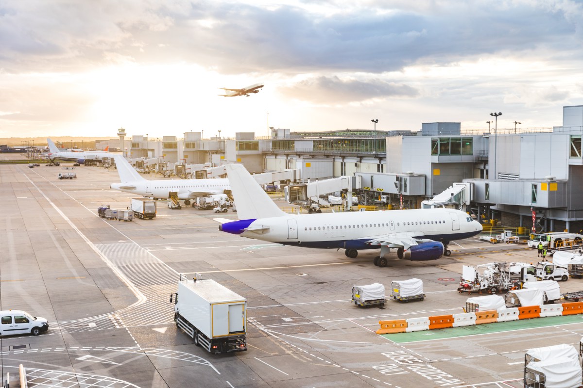 Passagiere mussten in einem Flugzeug bei über 50 Grad ausharren.