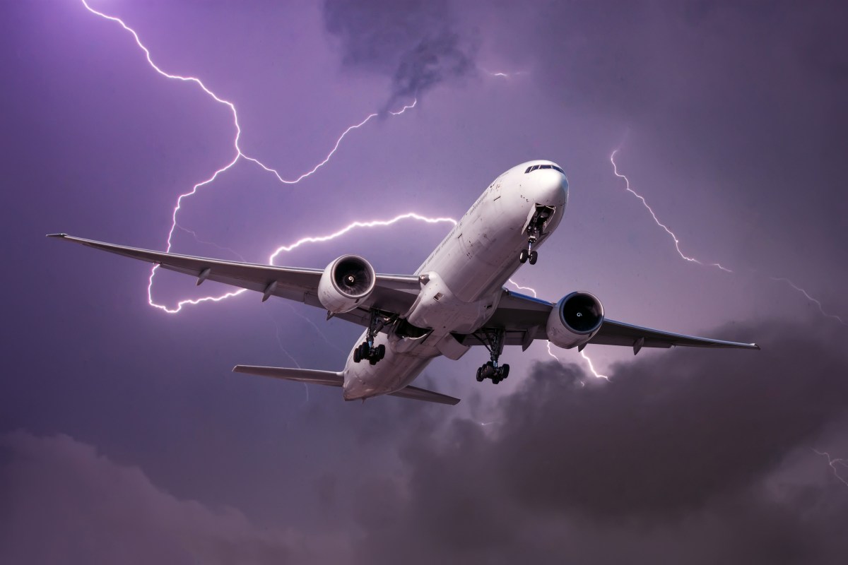 Ein Ã¶sterreichisches Flugzeug wurde auf dem Flug von Mallorca nach Wien bei einem Gewitter stark beschÃ¤digt.