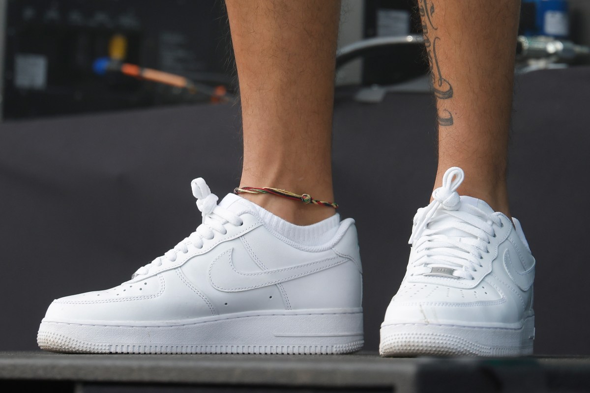 Nike Air Force 1 werden getragen