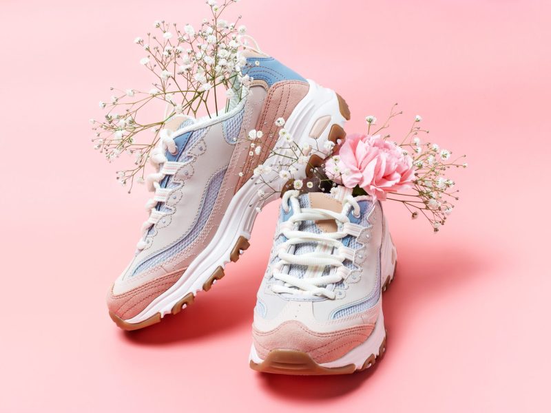 Sneaker mit Blumen