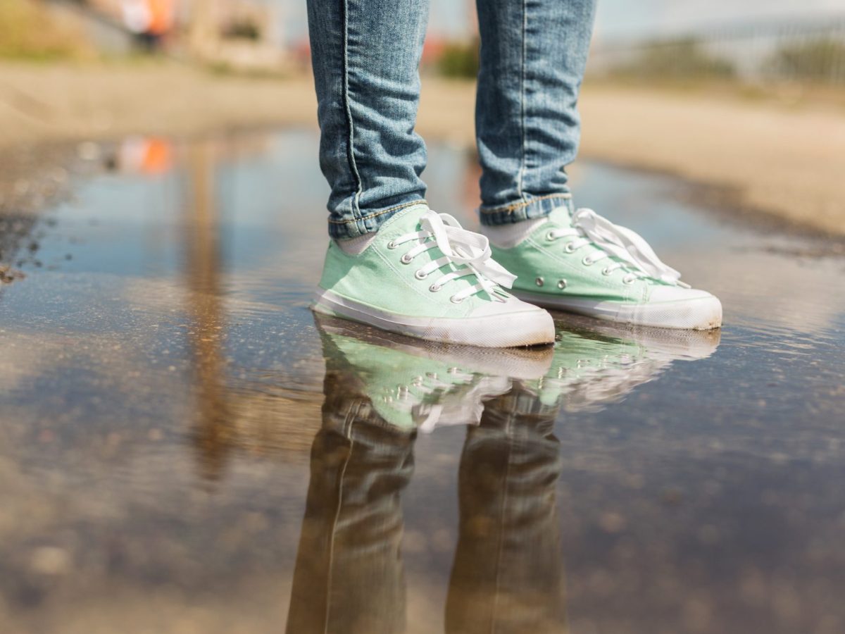 schuhe in der PfÃ¼tze