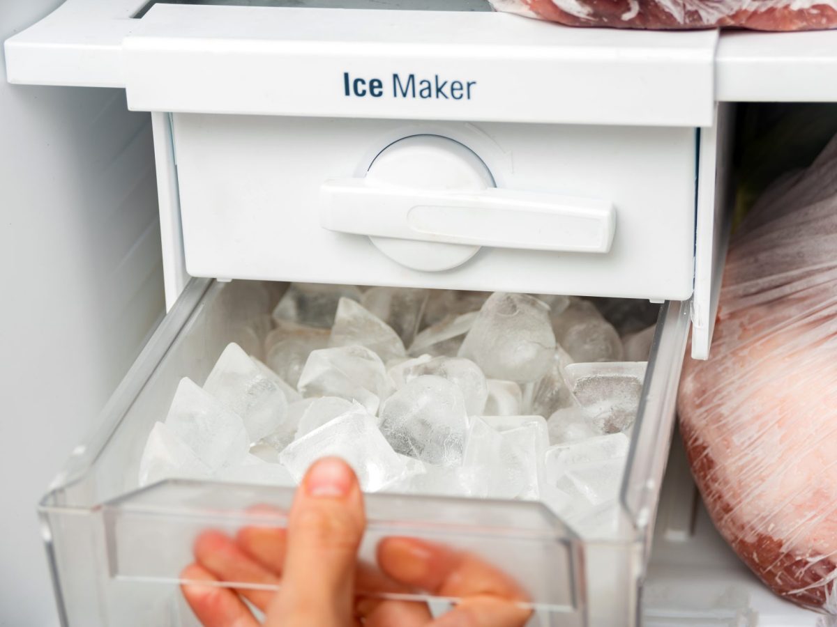 EiswÃ¼rfelmaschine reinigen: Die besten Tricks gegen Kalk und Keime