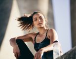 Frau Sport Fitness Muskelkater Workout