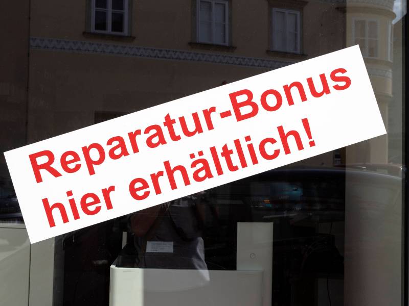 Nun ist es soweit: Der Reparaturbonus kommt in diesem Bundesland. Um Ressourcen und die Umwelt zu schonen, beteiligt sich der Senat an der Reparatur defekter Eletrogeräte. Die Details.