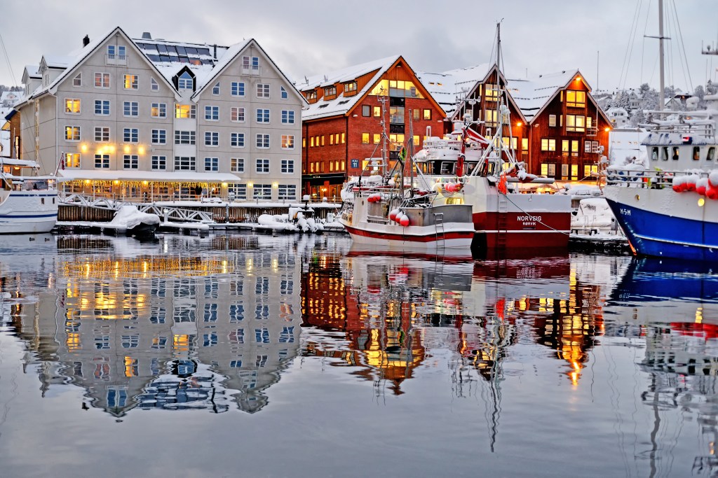 Tromsø ist die größte Stadt im Norden von Norwegen.