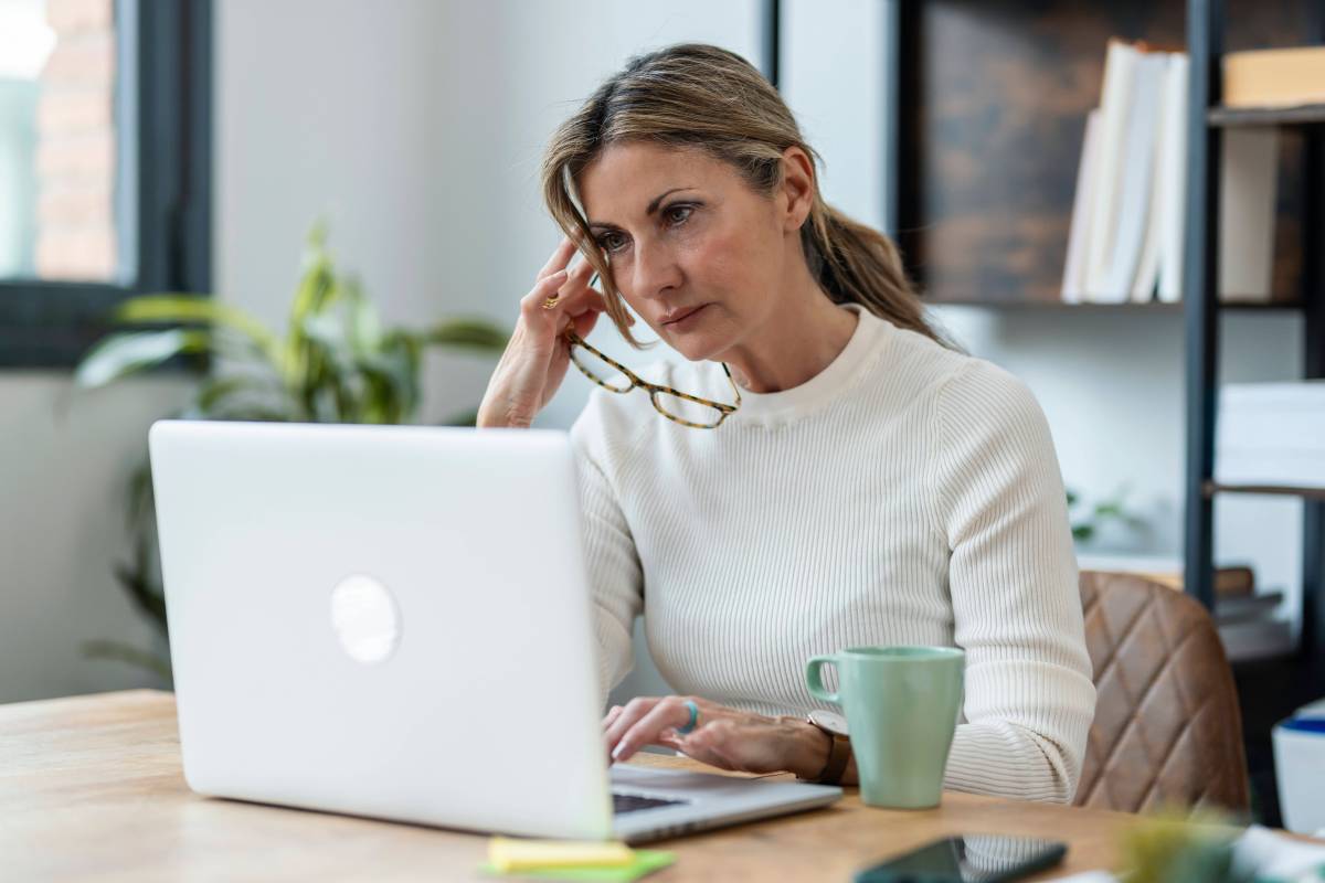 Frau Stress Arbeitsplatz