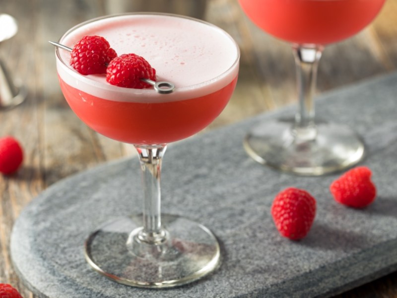 Klassiker mit Stil: Das ist der Clover Club Cocktail