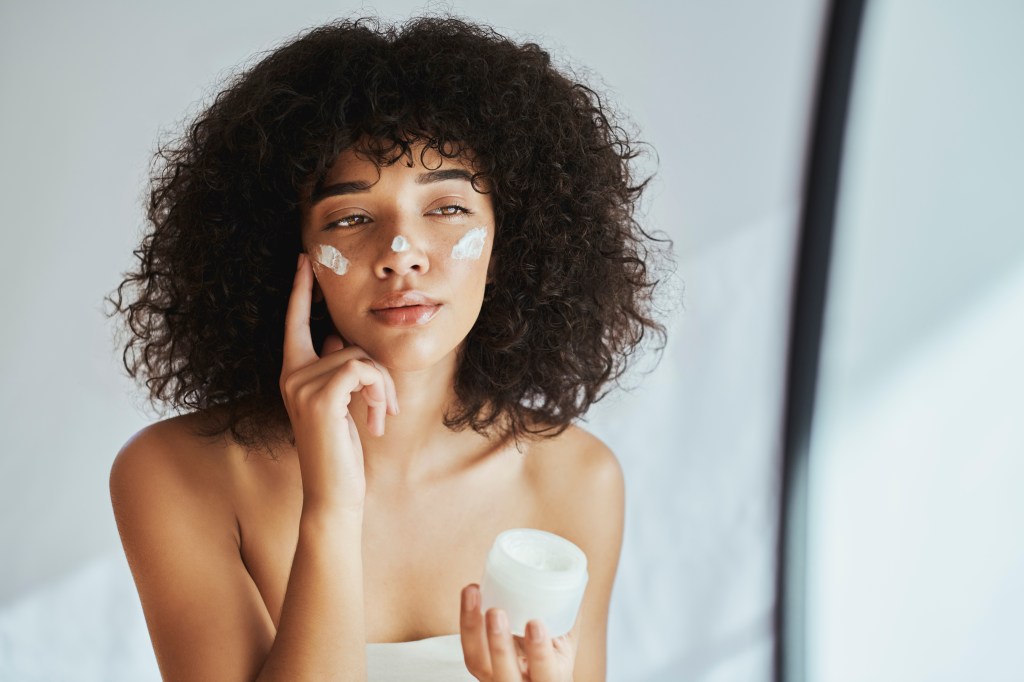 6. Hautpflegetipp ab 30: Anti-Aging mit Retinol und Antioxidantien
