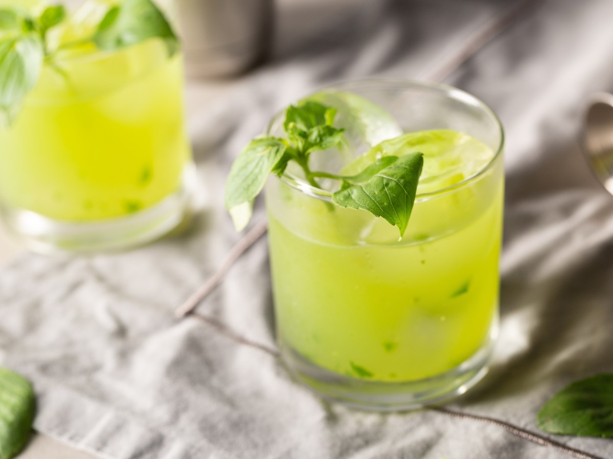 Gin Basil Smash: Dieser Cocktail-Klassiker kommt nie aus der Mode