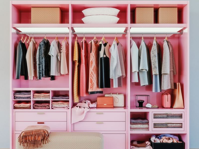 pinker Schrank