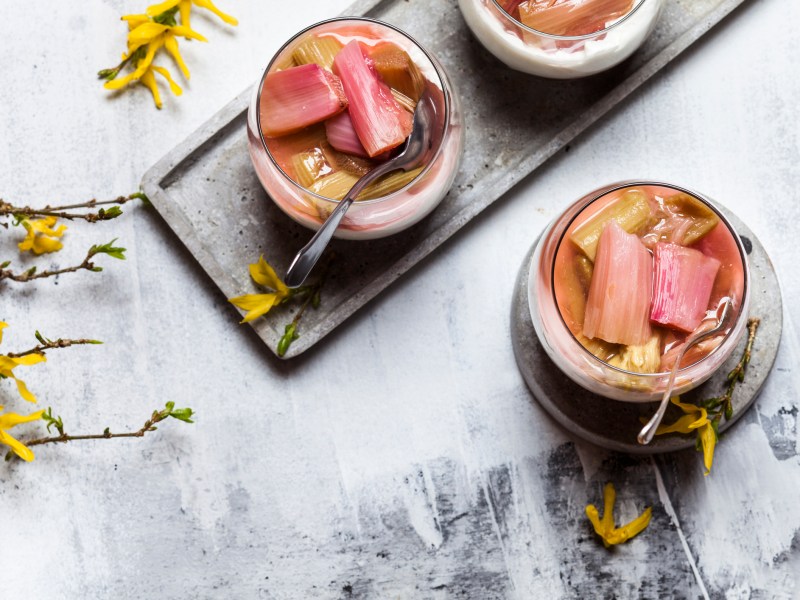 Aperol Spritz Kuchen mit Rhabarber