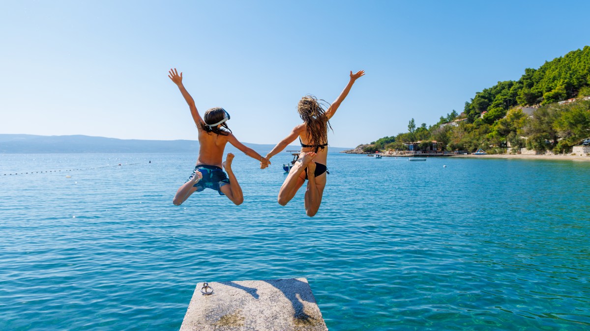 Wir lieben Kroatien: Tolles Wetter, wunderbare Menschen und sagenhaft klares Wasser. Wohin mit Kind und Kegel? Diese drei ausgewiesenen Familienresorts in Kroatien sind ein Traum für den nächsten Familienurlaub!