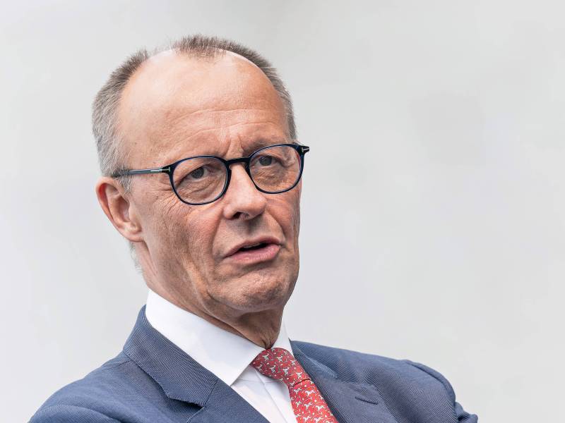 Bundeskanzler Merz und seine Pläne zur Abschaffung des 8 Sunden Arbeitstages schlagen Wellen.