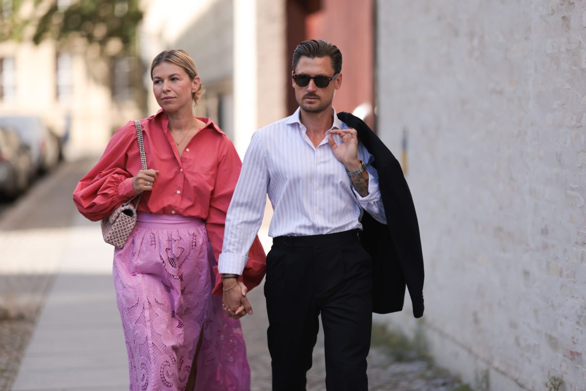 Mann und Frau mit Hemd