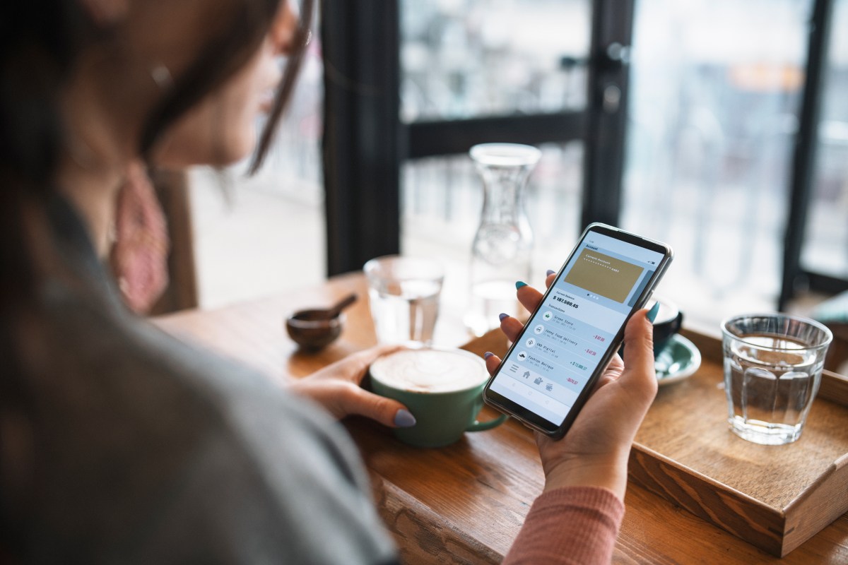 Heimliche Preiserhöhungen beim Girokonto? Der Bundesgerichtshof hat da eine klare Meinung. So holst du dir dein Geld zurück.