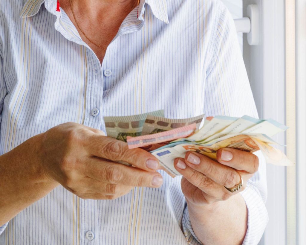 Frau Geld grundrente